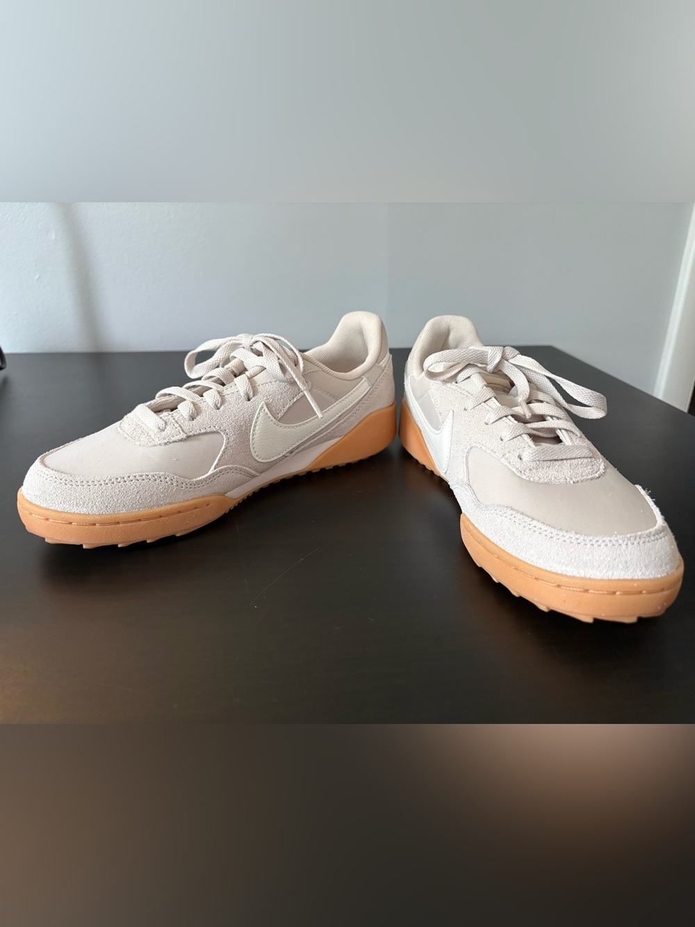 Nike Cream Gum Sole Sneakers Womens 8